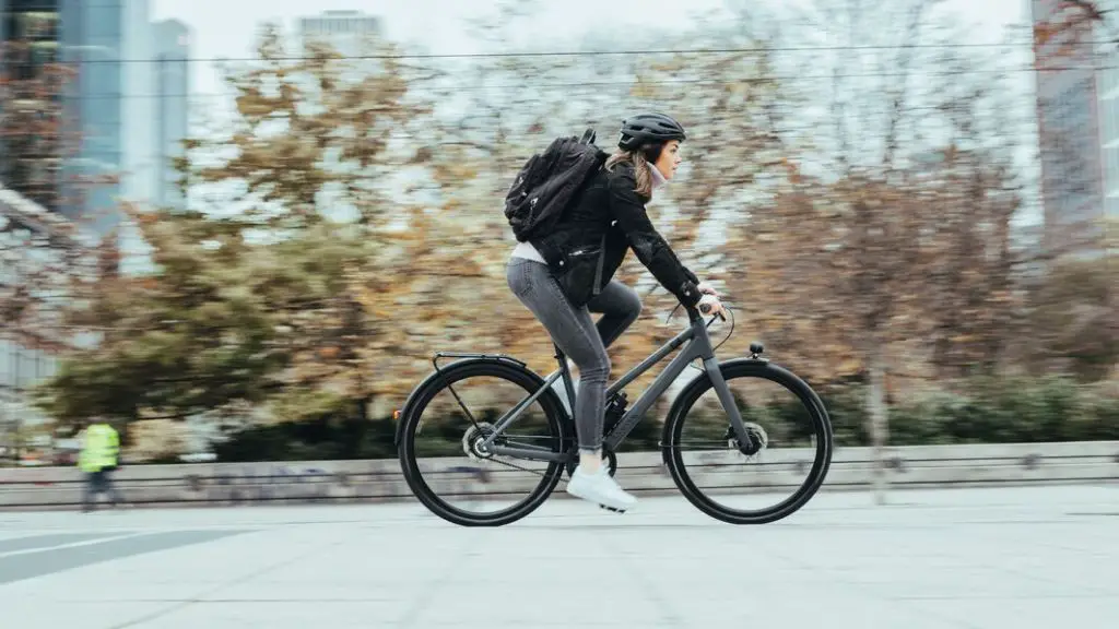 Navigating Urban Terrain: A Comprehensive Guide to Commuter Bikes and Sustainable Travel